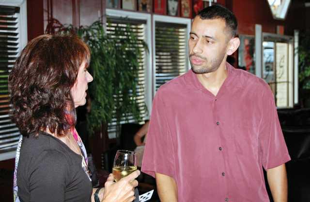 Singles meet and mingle - Gainesville Times