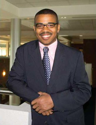 Tavarez Holston