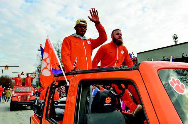 0115CLEMSONPARADE1