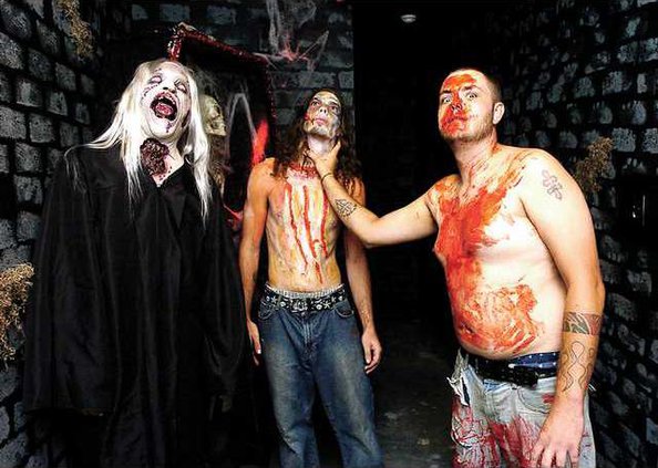 1002hauntedhouse1mja