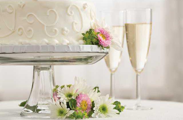 WEDDING-CAKE-STOCK-IMAGE