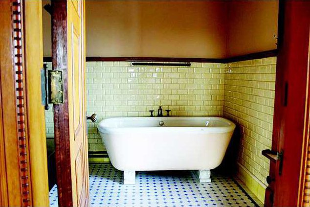 0410Bathtub