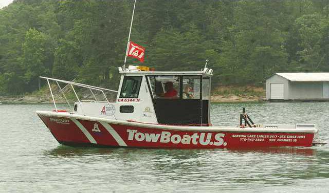 Meet Robert Estrada Who Tows And Salvages Boats Gainesville Times