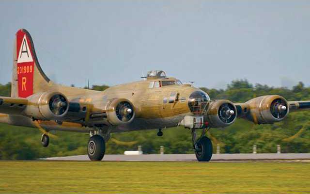1017-GO-B17-plane