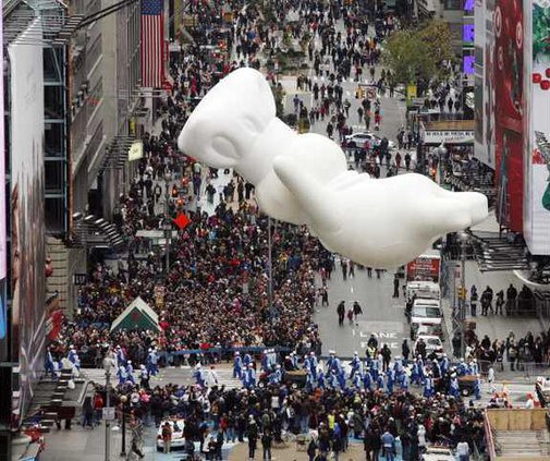 BC-US--Lifestyles-Macys Parade-ref3