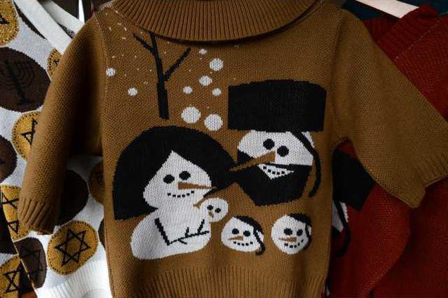 RELIG HANUKKAH-SWEATERS 5 CC