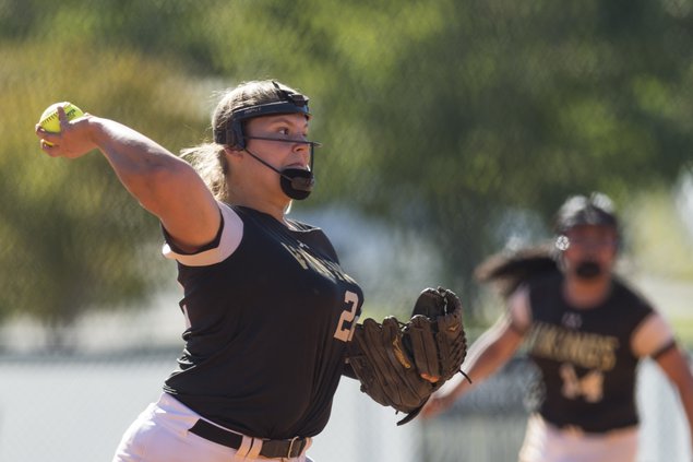10202017 SOFTBALL 0002.jpg