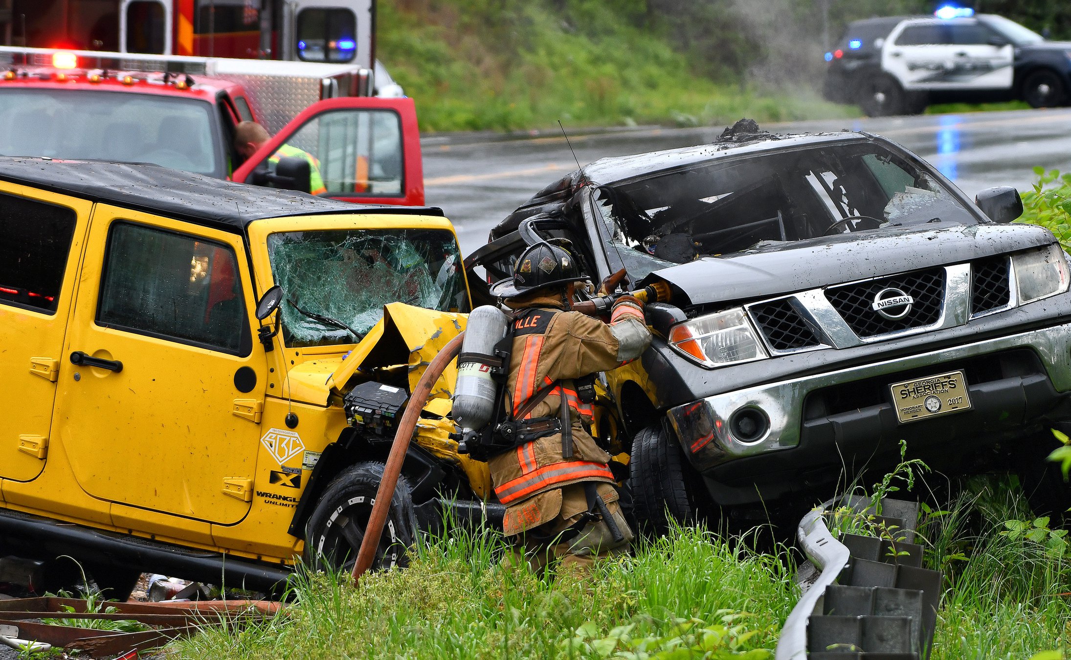 Man in critical condition after 3car wreck on Thompson Bridge Road