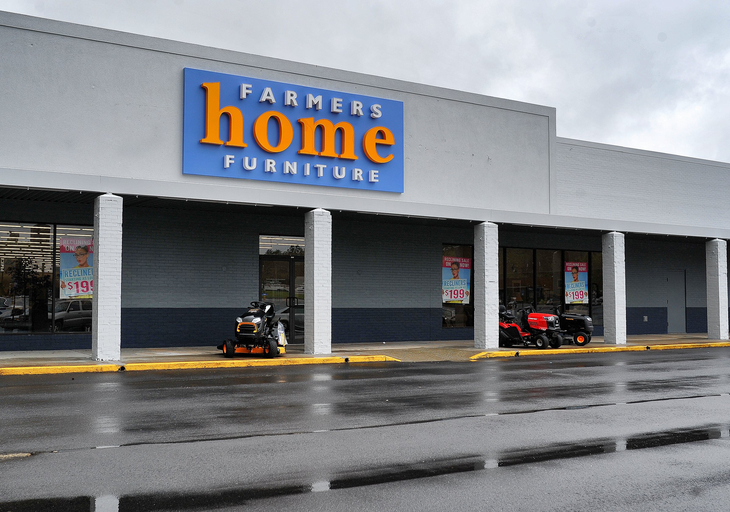 Farmers Home Furniture Makes Move Of Its Own Gainesville Times