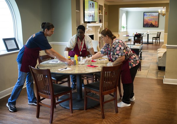 07252018 DINING 3.jpg