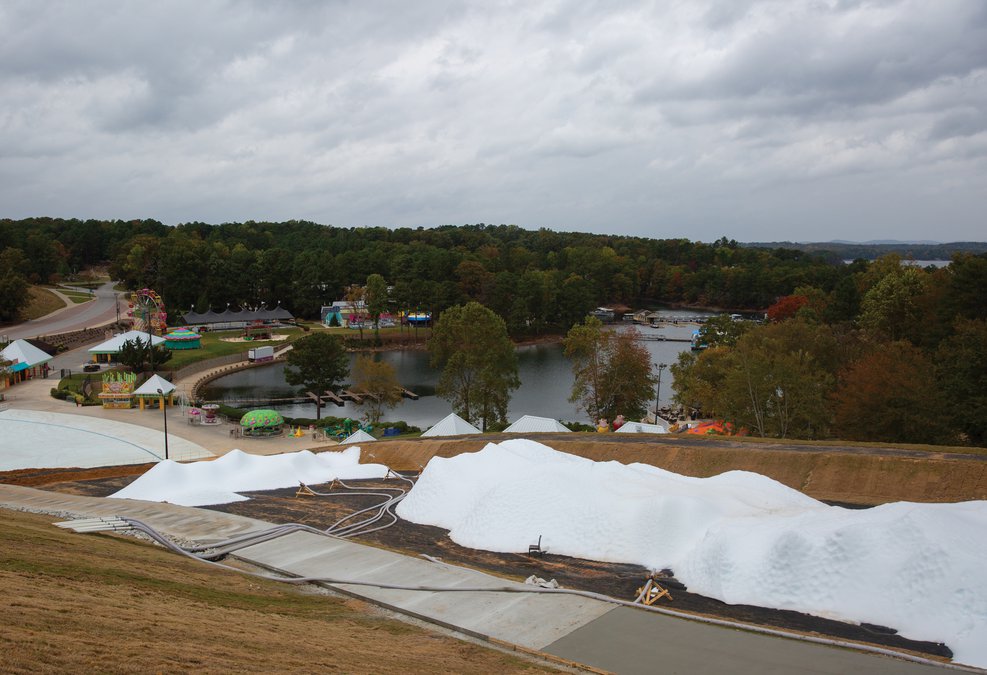 Powdery snow, a speedy hill for tubing and a ‘magic’ sidewalk