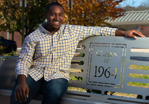 11242018 SCHOLARSHIP 001.JPG