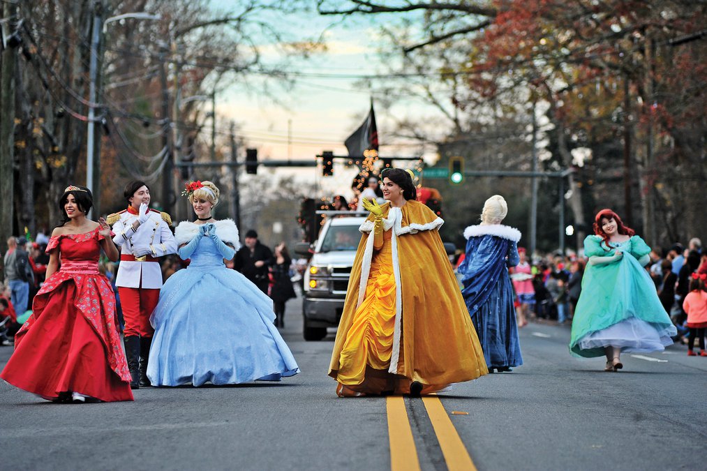 Christmas On Green Street 2022 A Rush Of Christmas Cheer Coming Down Green Street This Sunday -  Gainesville Times