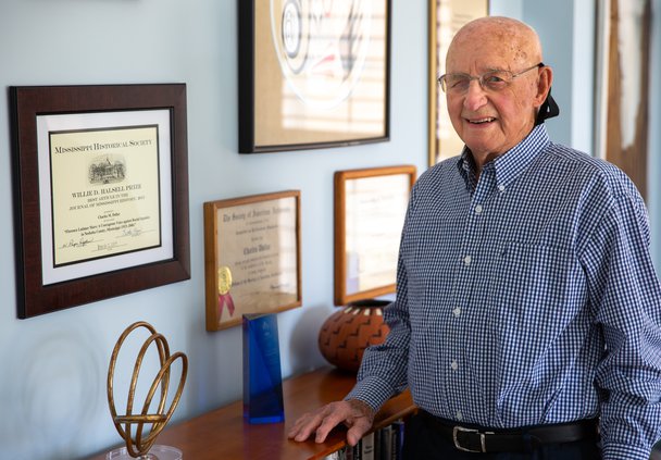 04012019 DOLLAR 002.JPG