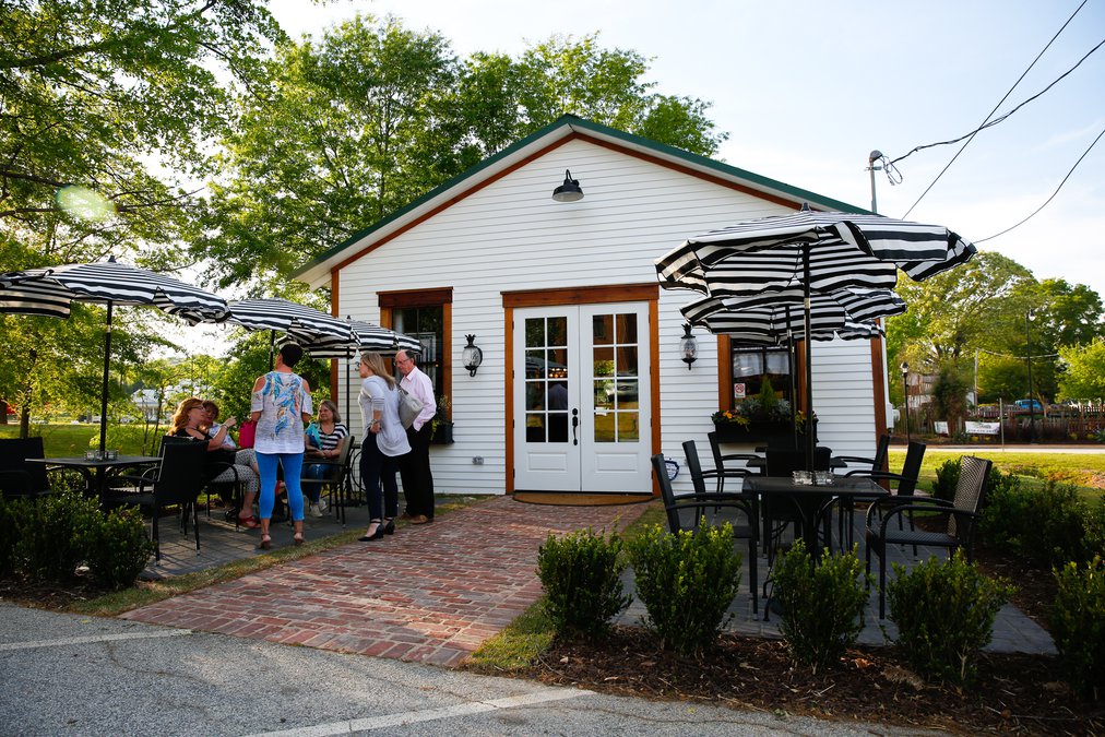 How Blake S Of Braselton Speakeasy Adds Fuel To The Town S Buzz Gainesville Times