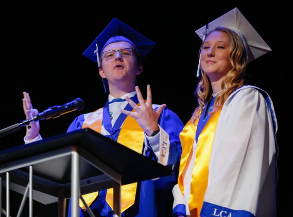 05192019 GRAD 013.jpg