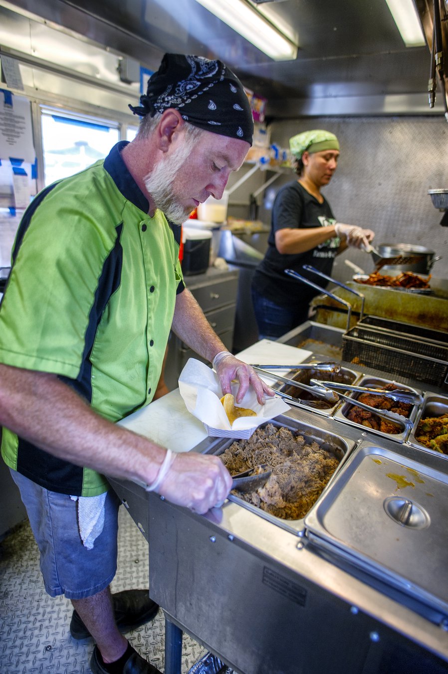 Hot chicken, shrimp and grits — here’s what’s working for one