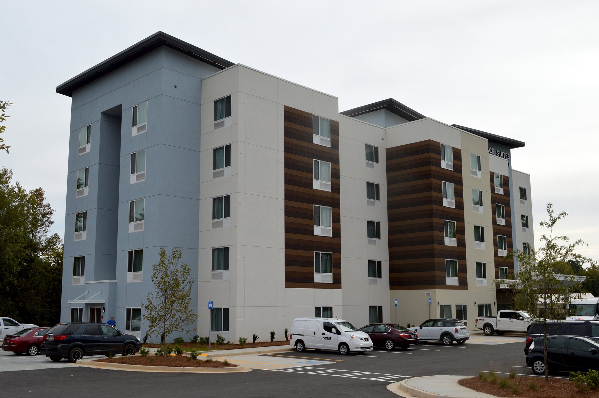 This new extendedstay hotel is petfriendly and equipped with kitchens