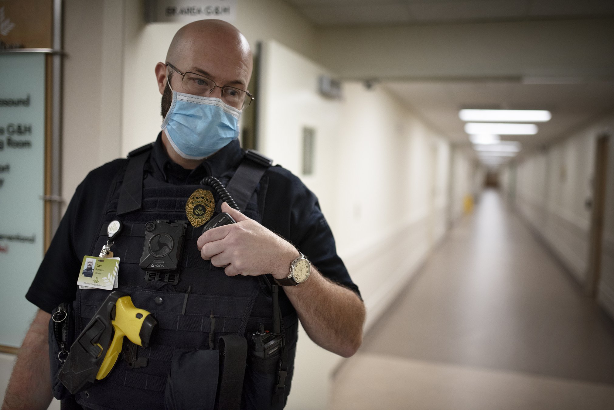 Hospital security staff discusses standoff with murder suspect, handling combative patients and Hospital security staff discusses standoff with murder suspect, handling combative patients and