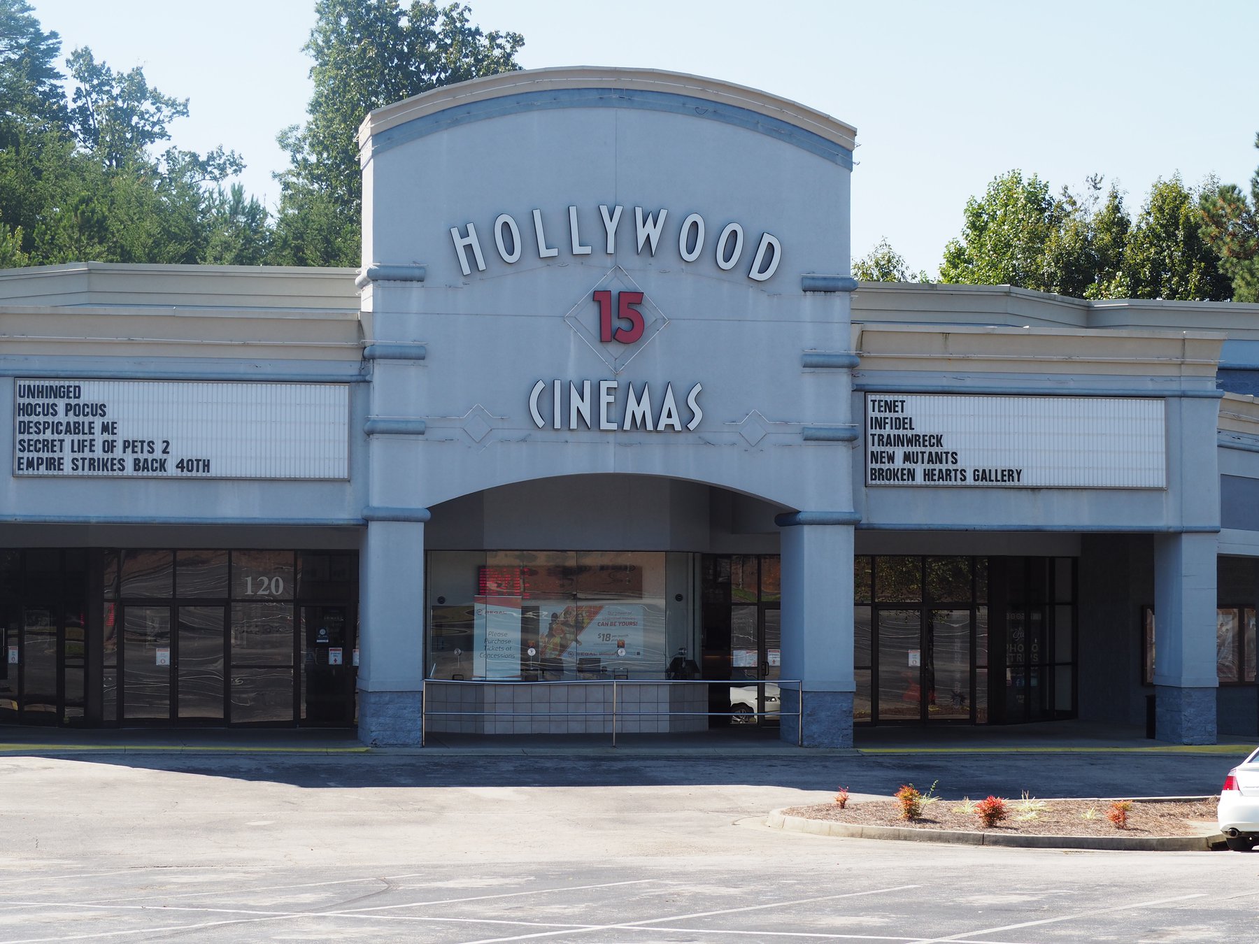 Grab your popcorn, Regal Hollywood Cinemas will reopen soon in