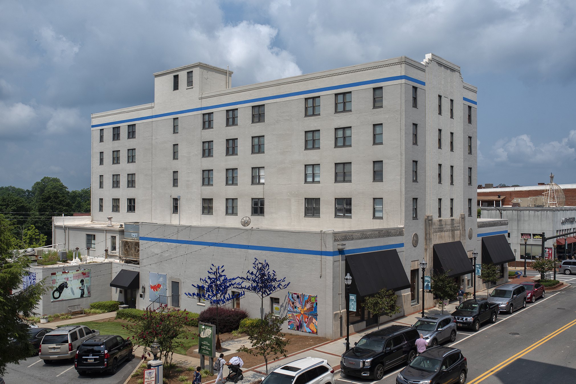 Hunt Tower retains artdeco flair, nods to DixieHunt hotel history