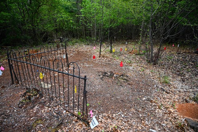 04222022 GRAVES 6.jpg