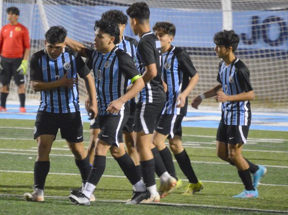KnightsSoccer5.jpg