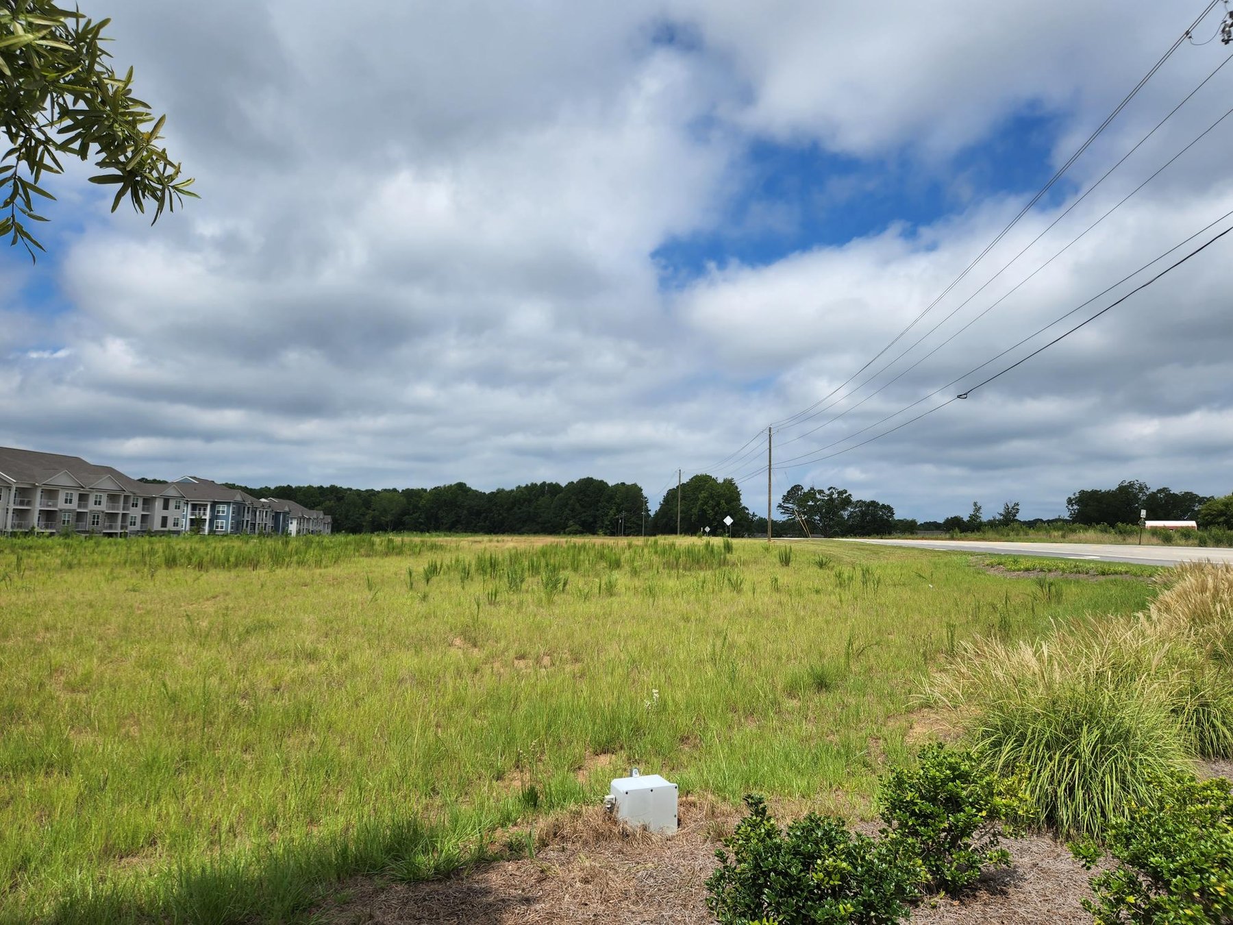 This retail site near Flowery Branch’s Exit 12 may now have different