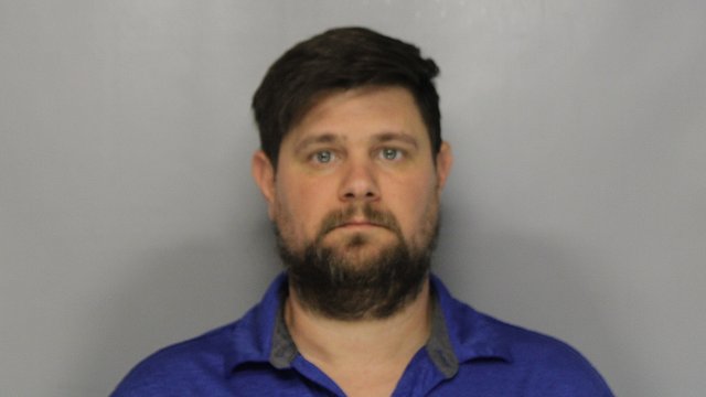 Flowery Branch man previously charged with molestation now faces 20 child porn charges - Vimarsana News