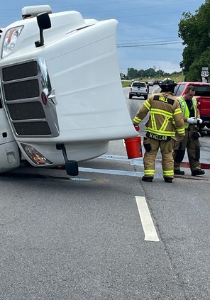 06242023 OVERTURNED TRUCK