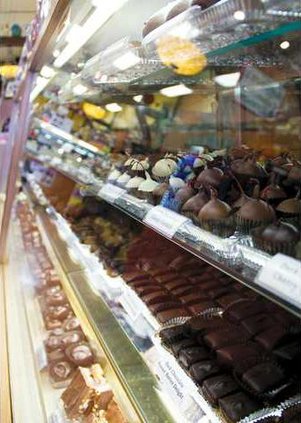 0322TOUR-Paul-Thomas-Chocolates