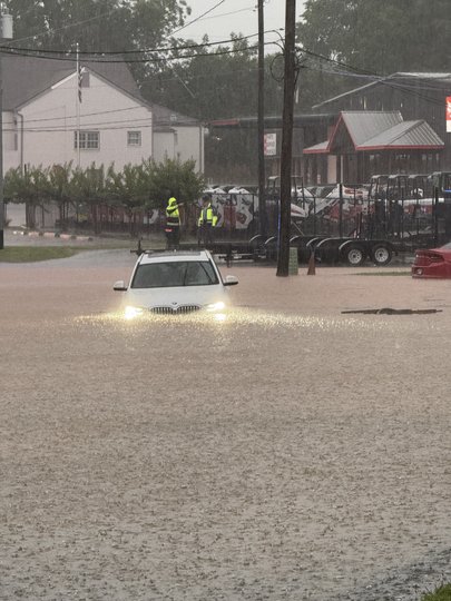 Severe thunderstorm warning issued for part of Hall; quarter-sized hail, 60 mph winds expected