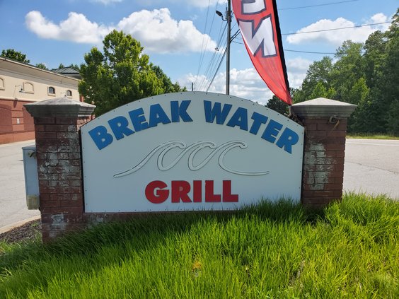 Break Water Grill 2.jpg