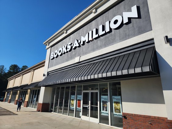 08292025 BOOKSAMILLION 1