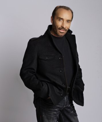 Lee Greenwood .jpg