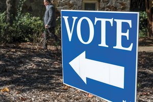 10152025 EARLYVOTE 2.jpg