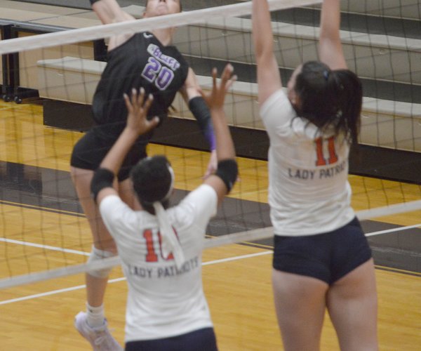 Bluff volleyball 3.jpg