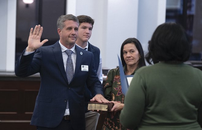 11192025 ELLIOT 1.jpg