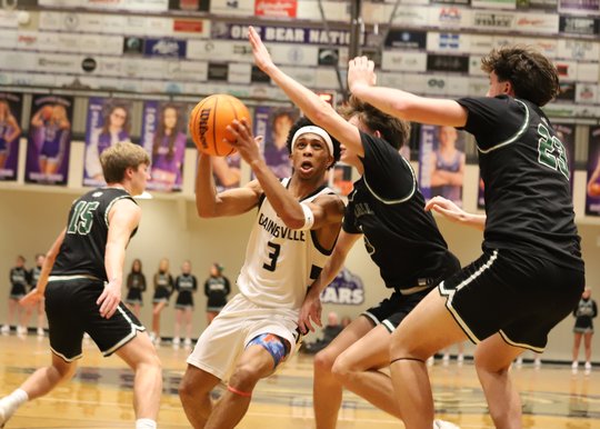 Lanierland Basketball Tournament: Gainesville overwhelms North Hall to roll into semifinals