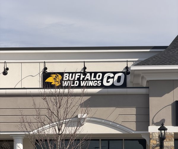 12232025 BUFFALOWILDWINGS 1.jpeg