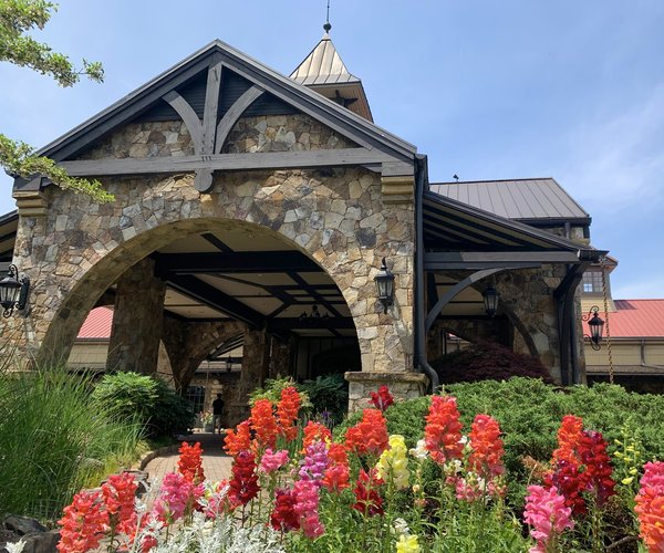 Lanier Islands Offers 5 Ways to Celebrate Your Valentine.jpg