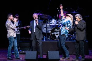 020626 OAK RIDGE BOYS 1