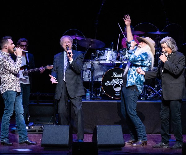 020626 OAK RIDGE BOYS 1