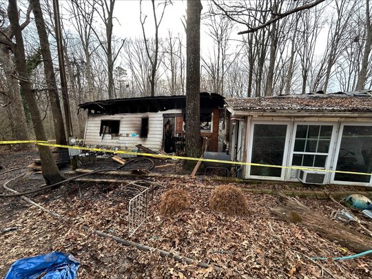 One injured, three displaced in Gainesville mobile home fire