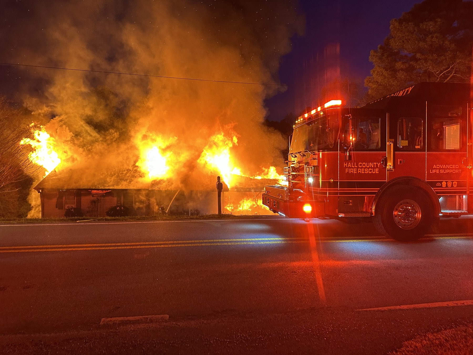 Early morning fire destroys Gainesville home - Gainesville Times