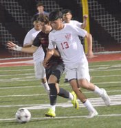 Gainesville-JC boys soccer 4.jpg