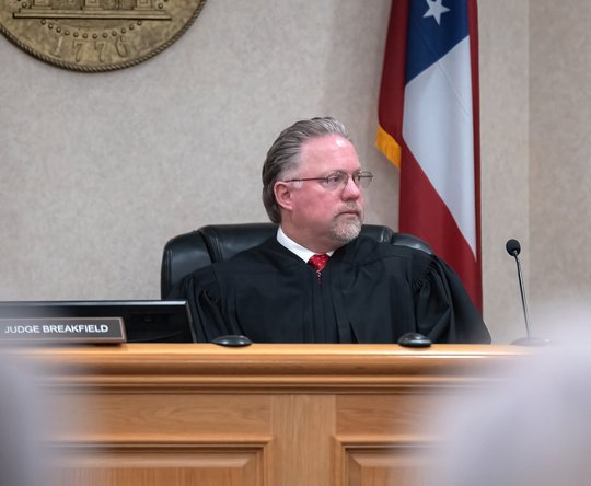 Juror refuses to deliberate in trial of dentist charged with murdering boyfriend