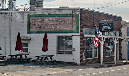 The Inked Pig is leaving Main Street. Here's why