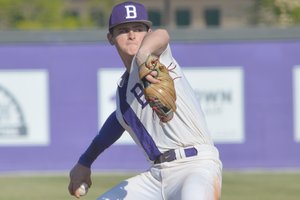 041026 CHEROKEE BLUFF WEST HALL 01