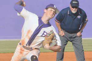 041026 CHEROKEE BLUFF WEST HALL 04